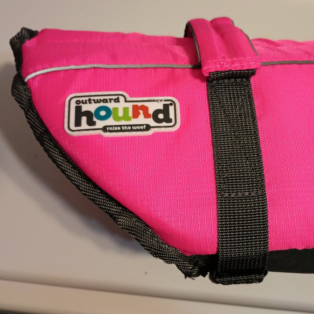 Outward Hound Granby Splash Dog Life Vest for Swimming, Boating & Water Safety - Picture 11 of 16